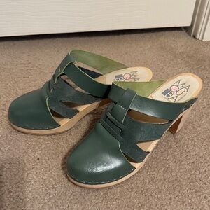 Green Leather Maguba Swedish Women's Clogs 37 *rare color*